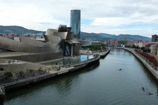 Ría de Bilbao, para conocer gente