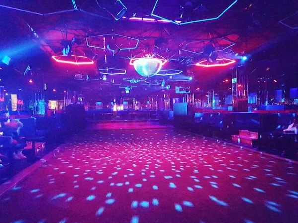 Obbio Club disco para follar en Sevilla